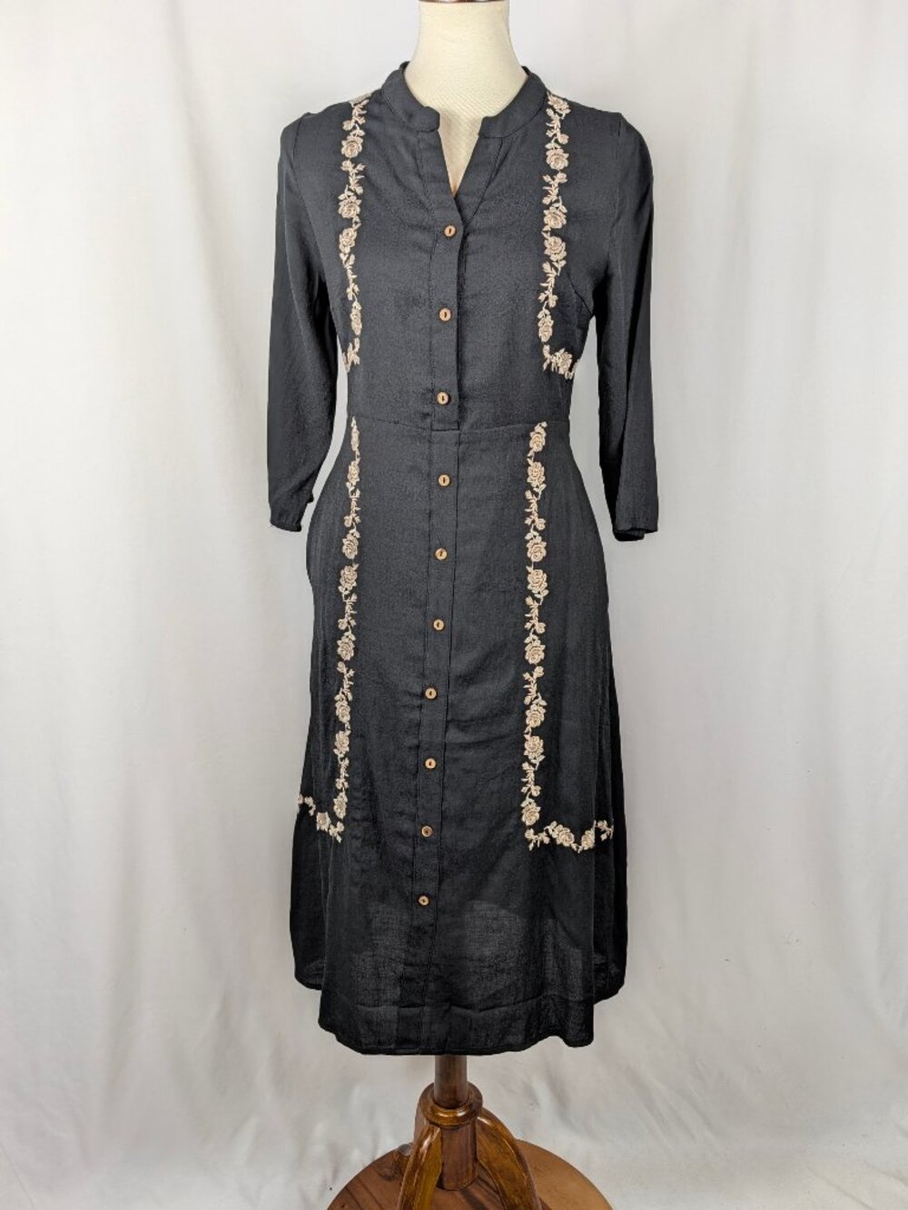 Polagram Midi Sheath Dress Navy Blue Floral Embroidered Pockets Lined Size M